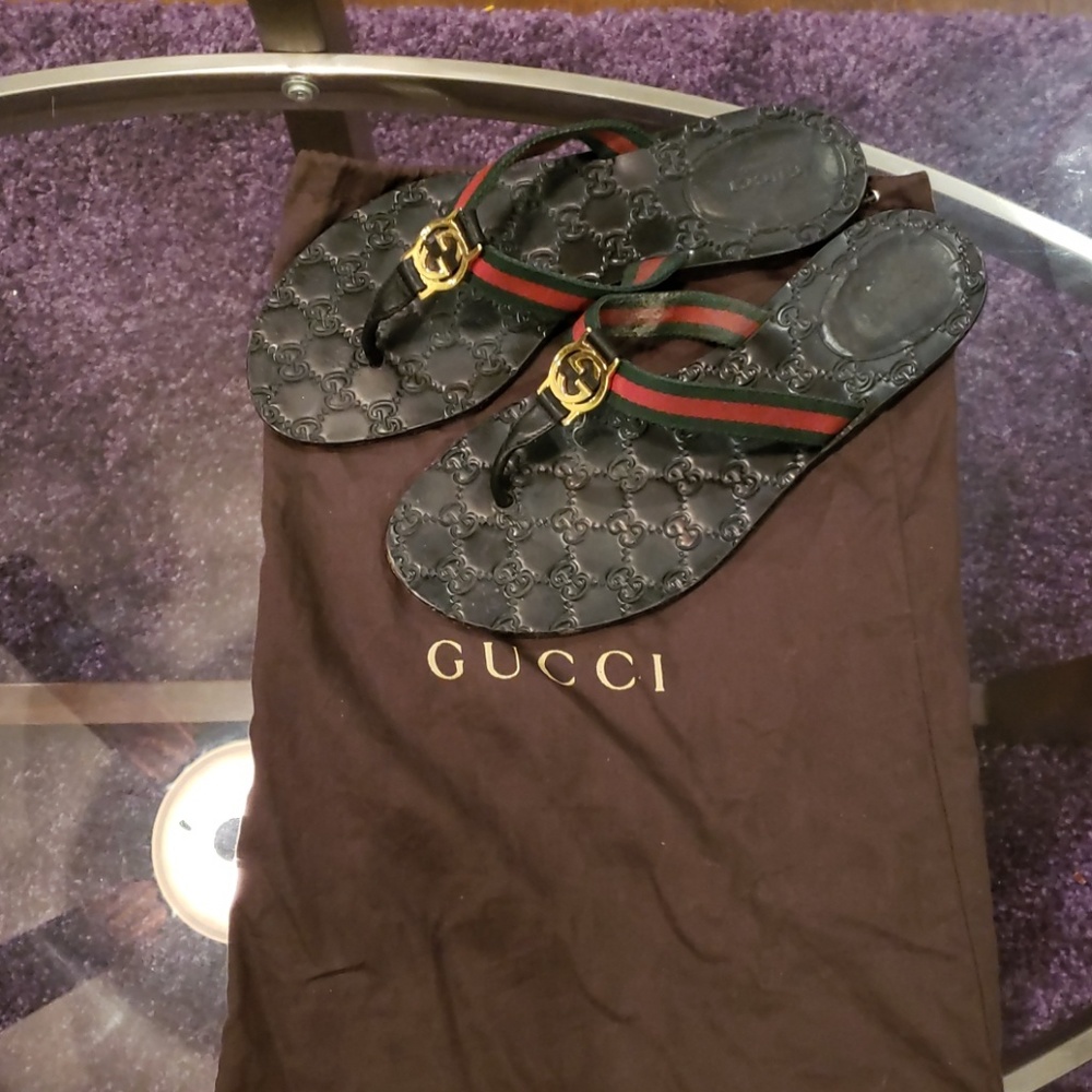 Gucci Double G sandals